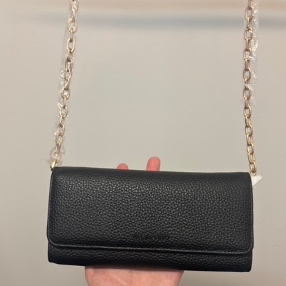 Wallet On a Chain Purse - Picture 1 of 7